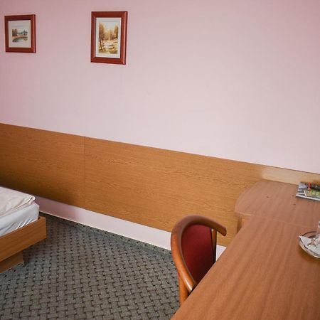 Hotel U Jiriho ฮุมโปเลซ ภายนอก รูปภาพ